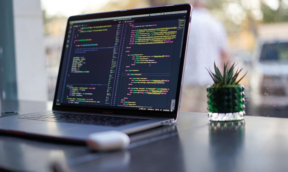 TypeScript 5.7 Yenilikleri: Path Rewriting, Iterator Helpers ve Performans Rehberi (2026)
