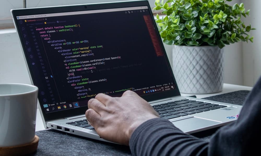pnpm vs npm vs Yarn 2026: Hangisini Secmeli? JavaScript Paket Yoneticisi Karsilastirmasi