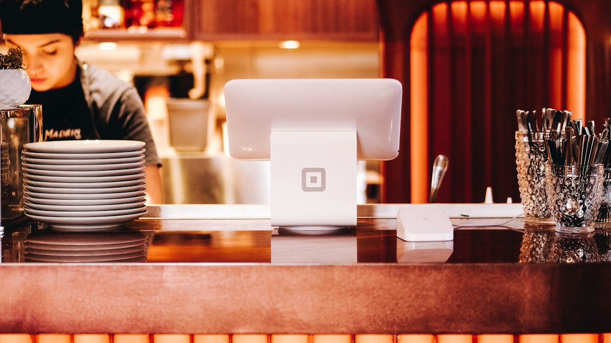 Restoran tezgâhında ödeme terminali (restaurant POS terminal)