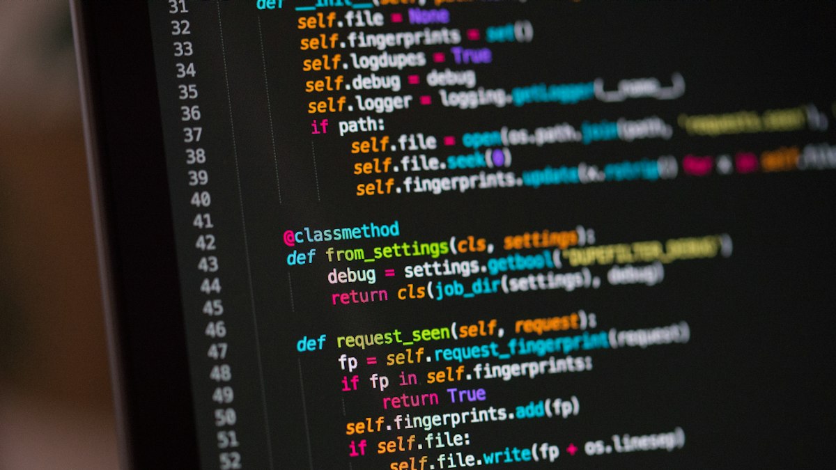Ekranda Python kodu (Python code on screen)